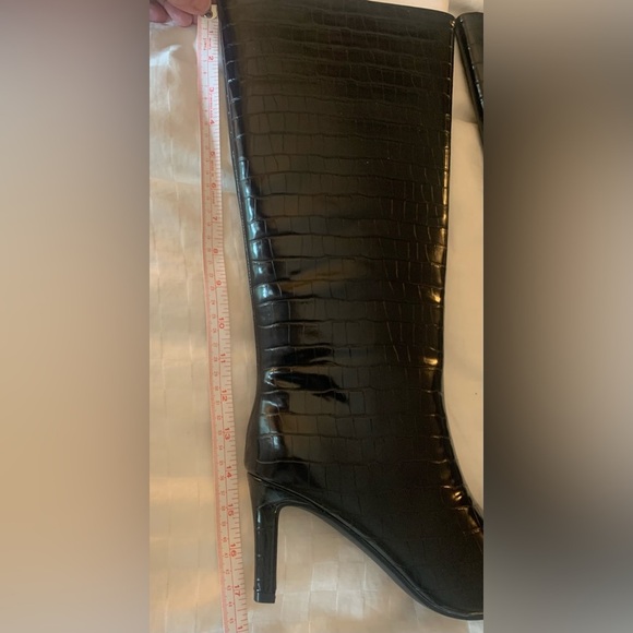 NWT Worthington Pleasant Black Heeled Fashion Boots w/Crocodile Pattern; Size 7M - Picture 5 of 7